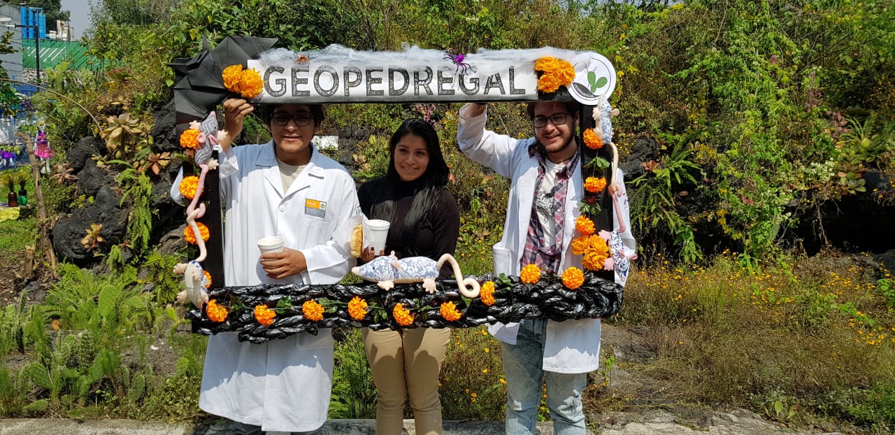 Día de muertos en el Instituto de Geología